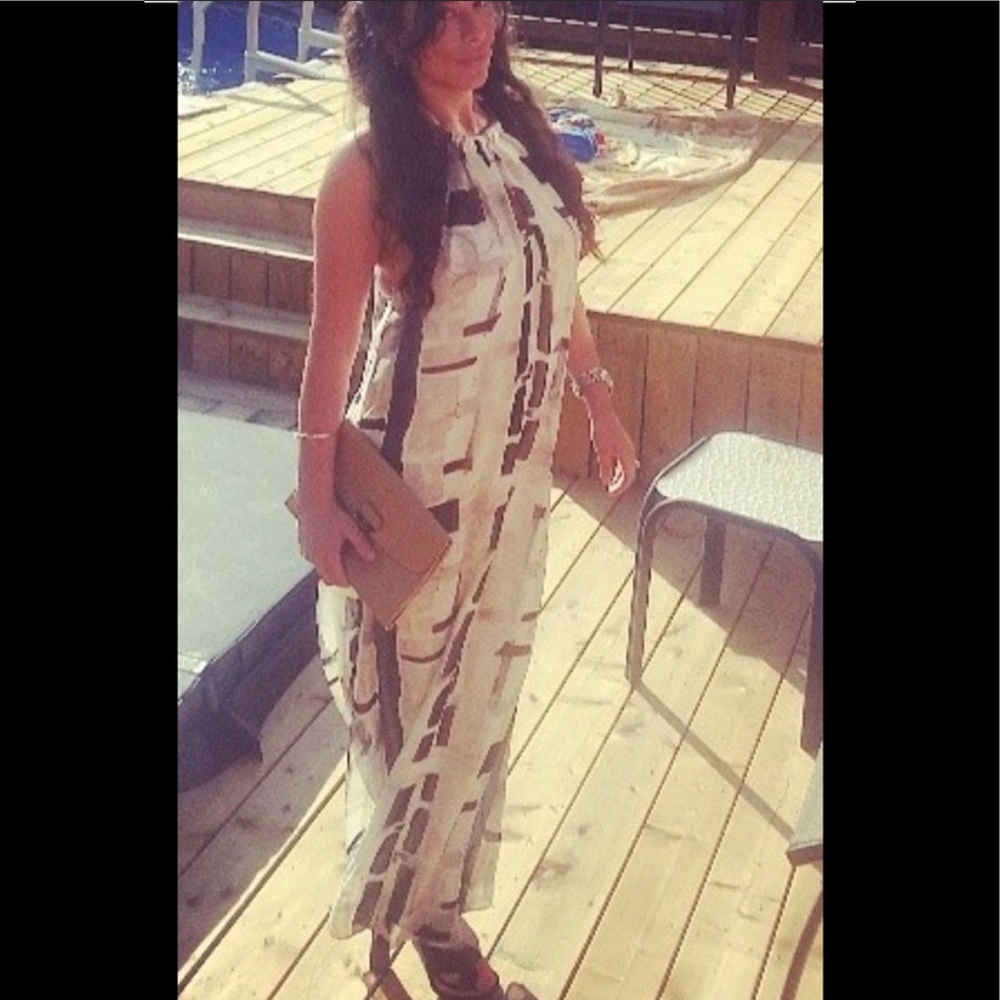 Alice and Olivia Silk halter dress with a side slit size small but stretchy - Picture 5 of 12